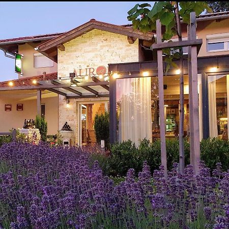 Aurora Panzio Bed & Breakfast Buk Exterior photo