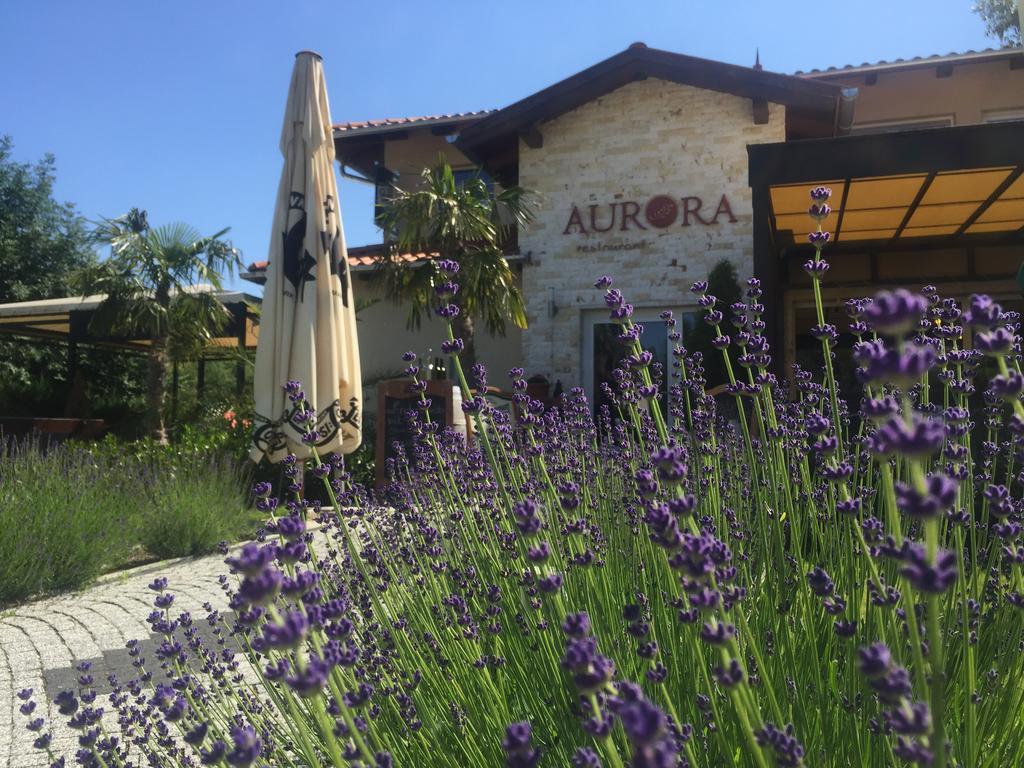 Aurora Panzio Bed & Breakfast Buk Exterior photo