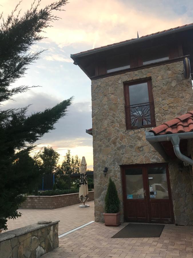 Aurora Panzio Bed & Breakfast Buk Exterior photo